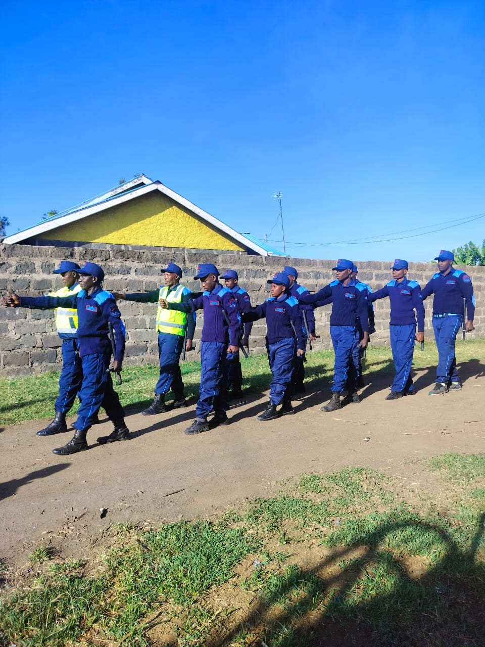 Argwings guards engaged in the community